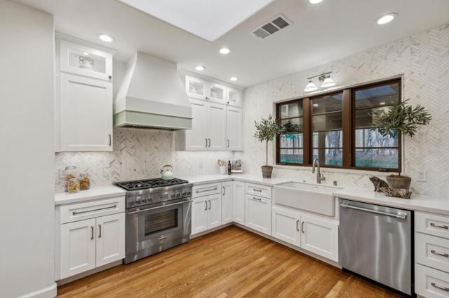 138 Valdeflores Drive, Burlingame CA: https://media.crmls.org/mediaz/3b49777c-8f09-415d-ad61-07fd78c14c5b.jpg
