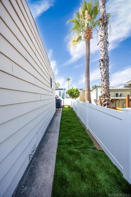 8301 Mission Gorge Rd, Santee CA: https://media.crmls.org/mediaz/3b4a01b5-bf1d-4197-bbd6-e6a958eb87d1.jpg