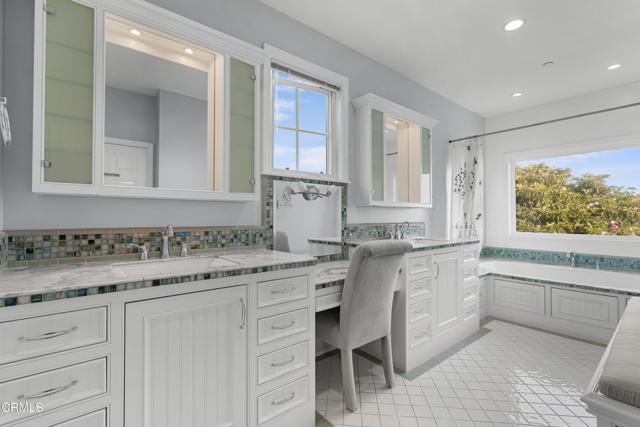 2102 Buena Vista Drive, Camarillo CA: https://media.crmls.org/mediaz/3b4a3ac3-6d44-48a5-803c-33abea4c1ae0.jpg