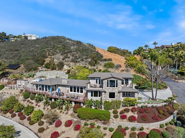 3698 Camino De Las Lomas, Vista CA: https://media.crmls.org/mediaz/3b4af07c-cbcd-49c5-a4ed-d1b56daaa3e9.jpg