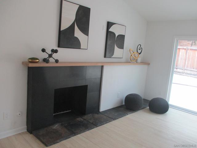 13010 Pomard Way, Poway CA: https://media.crmls.org/mediaz/3b4b9861-0cdb-4c45-92c9-da9e3ccf7aee.jpg