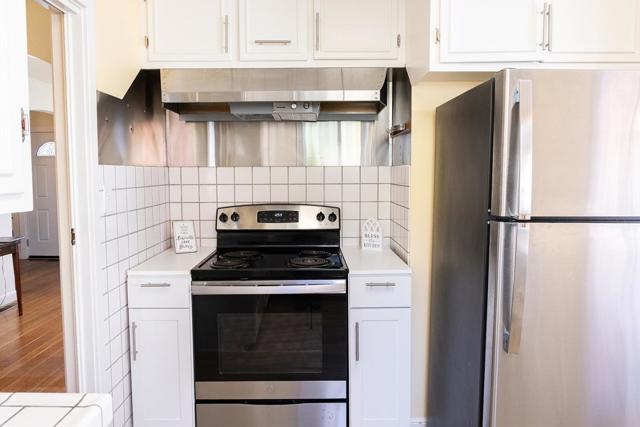 1541 Maple Street, San Mateo CA: https://media.crmls.org/mediaz/3b4c0d97-a5bb-42da-b080-e193bf9aa8a1.jpg