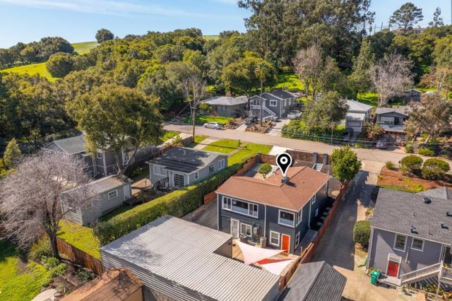 8124 Greenly Drive, Oakland CA: https://media.crmls.org/mediaz/3b4caa84-d834-458a-bd06-ae7a16bc9d95.jpg