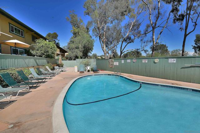 4651 Pico St, San Diego CA: https://media.crmls.org/mediaz/3b4cc9b8-857c-47f7-b7fa-6074ca51abb9.jpg