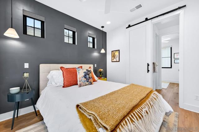 1216 Molara Ln, Encinitas CA: https://media.crmls.org/mediaz/3b4d2cb5-94b5-48f9-99dc-5e0197cf7c53.jpg