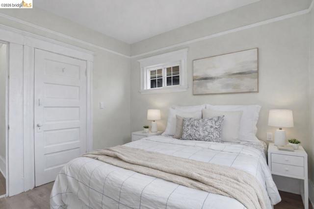 3114 california, Berkeley CA: https://media.crmls.org/mediaz/3b4db1cb-be9b-4bd2-9b3c-5576419f8e36.jpg