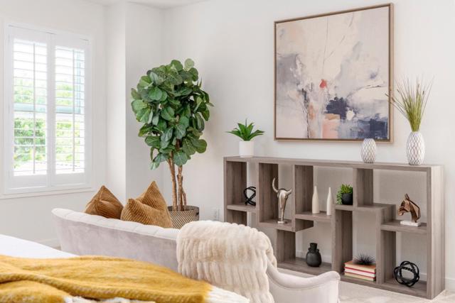 923 Grand Street, Redwood City CA: https://media.crmls.org/mediaz/3b4db659-844c-41bf-8ff3-e08974d620aa.jpg