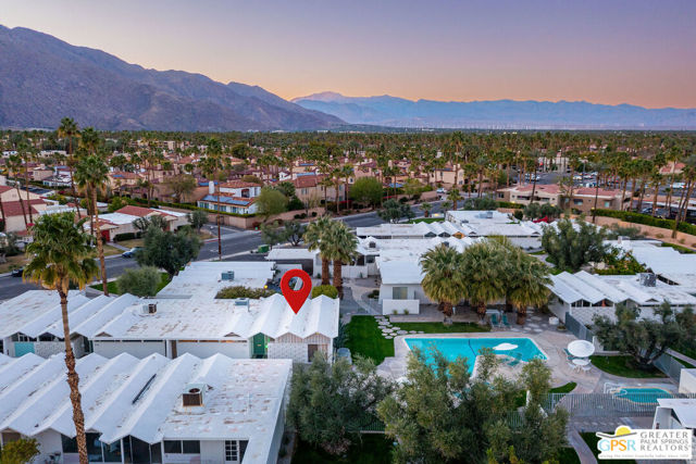 1772 S Araby Drive, Palm Springs CA: https://media.crmls.org/mediaz/3b4e0ace-4d4e-475a-acea-33e9a5613385.jpg
