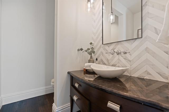 2574 Muirfields Drive, Carlsbad CA: https://media.crmls.org/mediaz/3b4e44cc-55d2-49ba-bde9-ccf6143bd1be.jpg