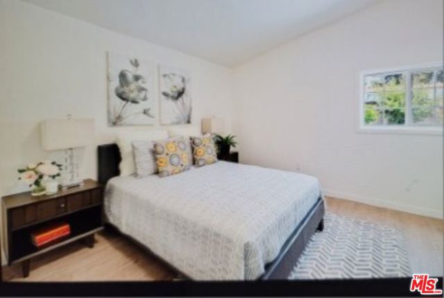 4669 W Olympic Boulevard, Los Angeles CA: https://media.crmls.org/mediaz/3b4ecddc-d321-4a13-abb7-b6185c46351f.jpg