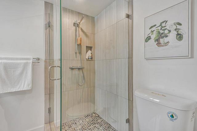 633 Highland Avenue, San Mateo CA: https://media.crmls.org/mediaz/3b4fed53-0392-4362-bdd4-b38edee97b60.jpg