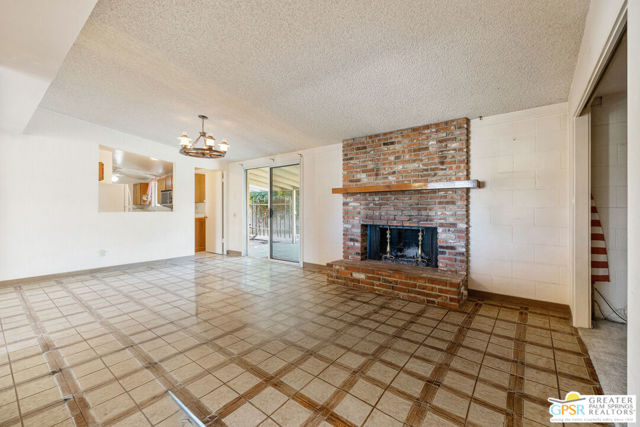 74127 Velardo Drive, Palm Desert CA: https://media.crmls.org/mediaz/3b50240c-61f5-4d51-ac59-d96efa6d5cb3.jpg
