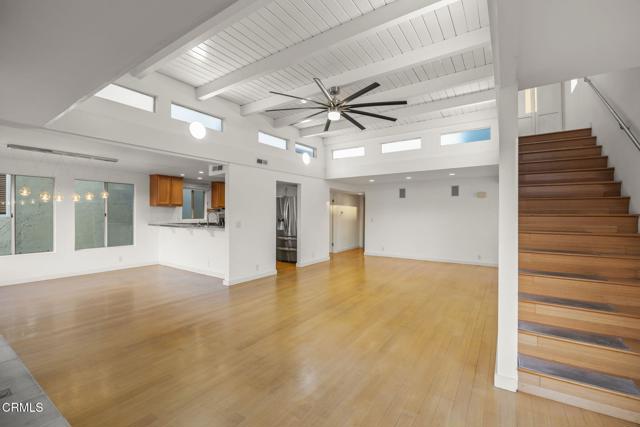 124 San Clemente Avenue, Oxnard CA: https://media.crmls.org/mediaz/3b50df0d-5481-45f6-8a67-e3f6b3fbf643.jpg