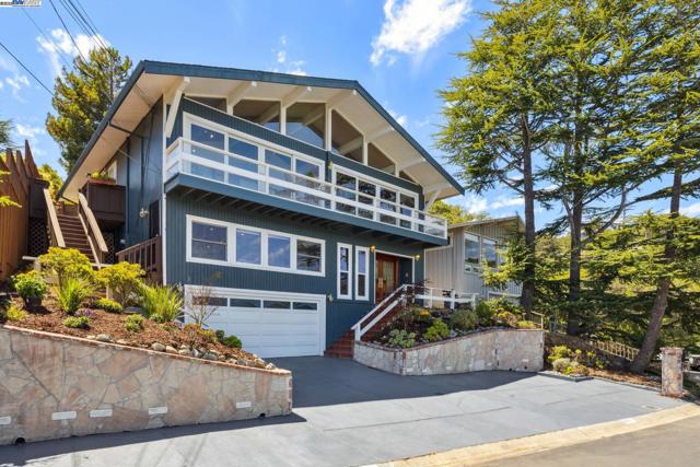 2140 Pullman Ave, Belmont CA: https://media.crmls.org/mediaz/3b518bcb-6081-4ef3-ba33-c845e5b12950.jpg