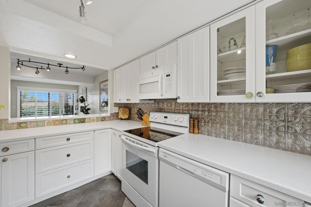 957 Fir Tree Pl. - photo 12