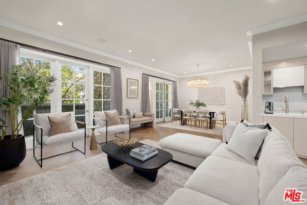 11500 San Vicente Boulevard #202