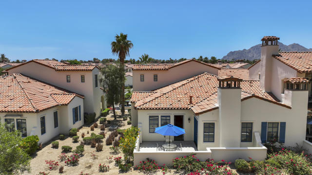 77692 Tradition Drive, La Quinta CA: https://media.crmls.org/mediaz/3b52fb08-deda-4a6f-baee-264d0104a55c.jpg