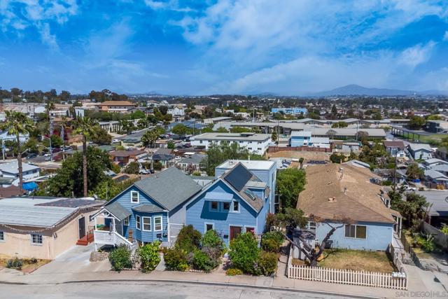405 Langley St, San Diego CA: https://media.crmls.org/mediaz/3b534811-2f88-4891-9698-f95104d052ed.jpg