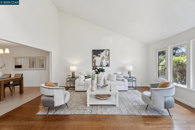 19 Via Barcelona, Moraga CA: https://media.crmls.org/mediaz/3b536298-b9d2-4723-9f47-28afc14388cf.jpg