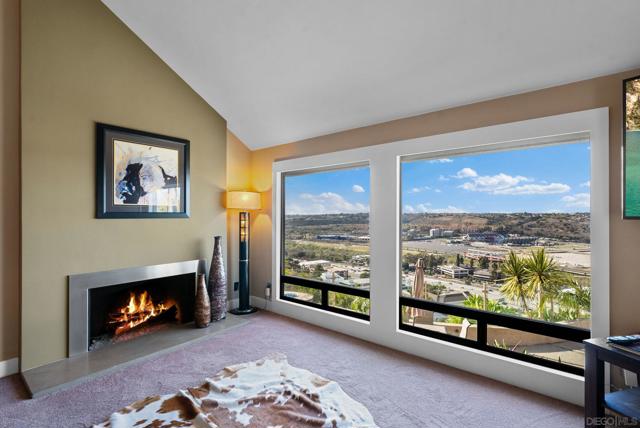 5392 Wilshire Drive, San Diego CA: https://media.crmls.org/mediaz/3b538b59-13eb-483d-b6c6-46b5b51b328f.jpg