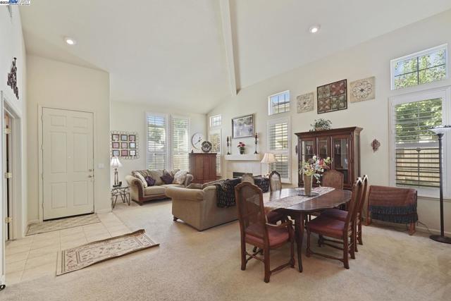 Image 6 of 53 For 5854 Riverbank Cir