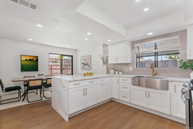 2512 Santa Ana Ave, Costa Mesa CA: https://media.crmls.org/mediaz/3b5470fa-ee69-480d-8cb2-191f80605e8a.jpg