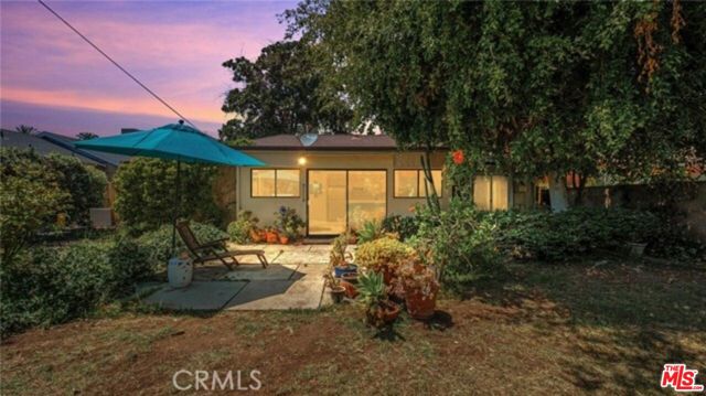 11816 Avon Way, Los Angeles CA: https://media.crmls.org/mediaz/3b548e57-294e-4510-a613-b0740107db95.jpg