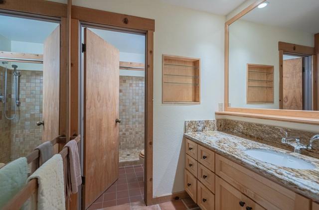 20 Woodside Place, Carmel Valley CA: https://media.crmls.org/mediaz/3b55027e-a663-4c7c-8030-5a1d232ad294.jpg