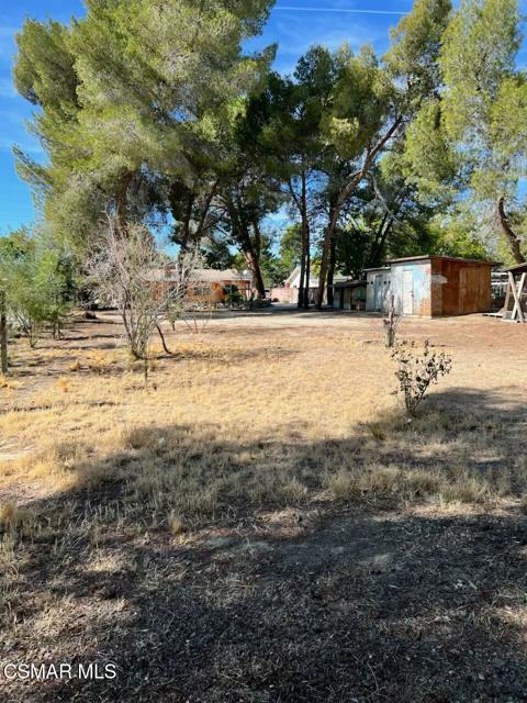 43236 W 20th W Street, Lancaster CA: https://media.crmls.org/mediaz/3b554deb-9225-4528-9e23-9711b5b08c33.jpg