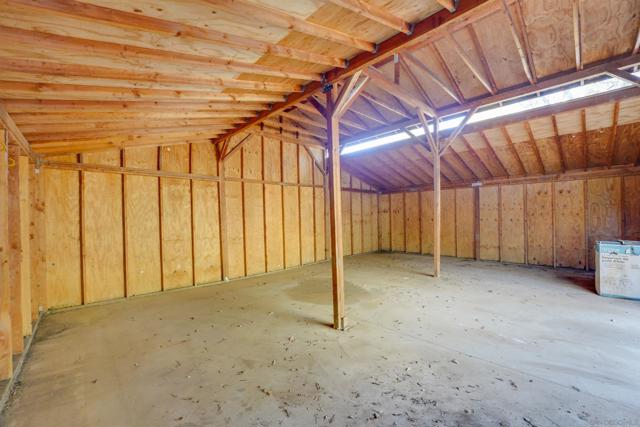 18408 Sweet Ln, Ramona CA: https://media.crmls.org/mediaz/3b55dbd6-79e8-4232-83fd-99d44c70a2fe.jpg