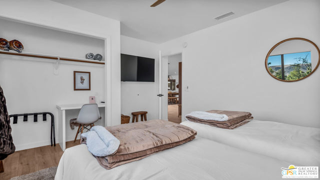 53655 Annie Oakley Road, Pioneertown CA: https://media.crmls.org/mediaz/3b563042-77e2-4c0e-bcdc-13457302f335.jpg