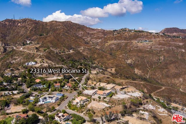 23316 W Bocana Street, Malibu CA: https://media.crmls.org/mediaz/3b569e53-cb08-4843-9c15-f6a6daf05381.jpg