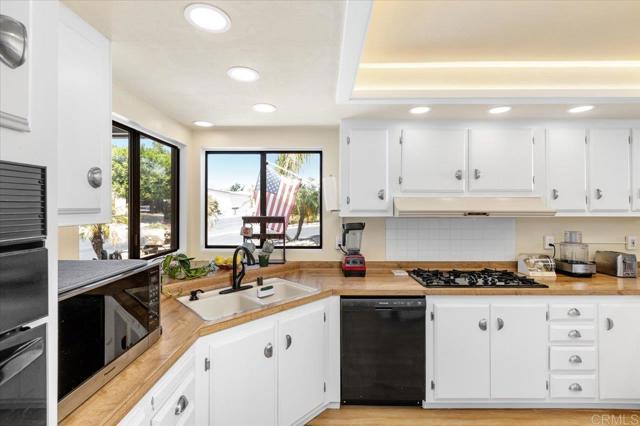 Home for Sale in Valley Center