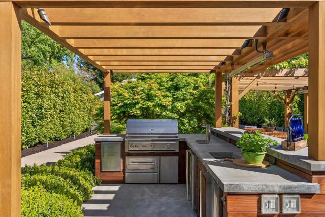 113 Wildwood Avenue, San Carlos CA: https://media.crmls.org/mediaz/3b56b811-2f97-40bd-9f6d-786d908a0907.jpg