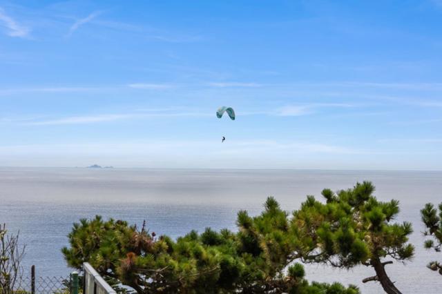 373 Coral Ridge Drive, Pacifica CA: https://media.crmls.org/mediaz/3b56bbc4-025a-42af-9f84-54194aaf401c.jpg