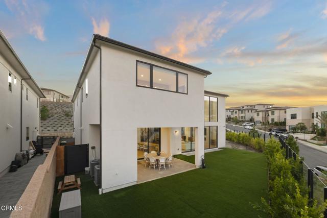 Detail Gallery Image 74 of 77 For 11862 N Hillsborough Ln, Porter Ranch,  CA 91326 - 5 Beds | 5/1 Baths