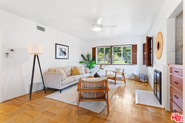 5112 Village photo 26