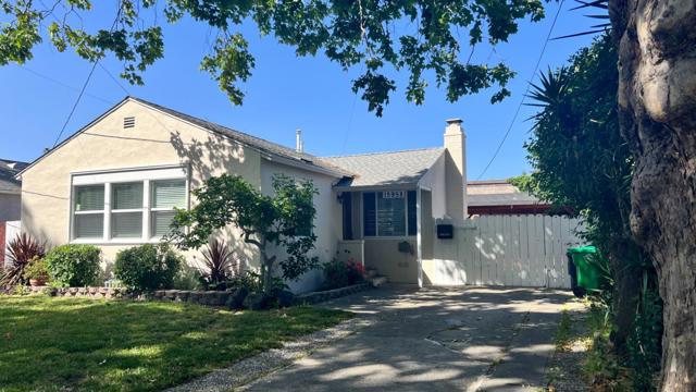 15958 Via Descanso, San Lorenzo CA: https://media.crmls.org/mediaz/3b578d8a-b77d-4eeb-9e52-5621ce2c3a5d.jpg