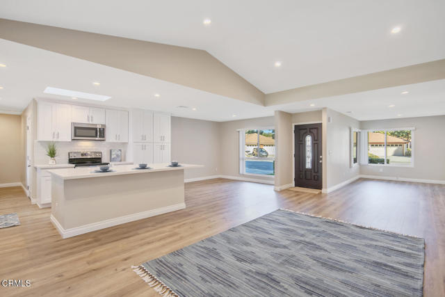 Detail Gallery Image 12 of 76 For 13325 Village 13, Camarillo,  CA 93012 - 3 Beds | 2 Baths