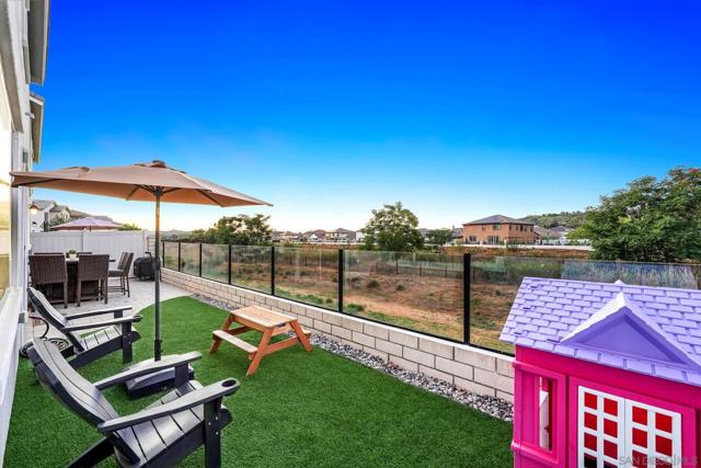 28079 Harvest Ct, Valley Center CA: https://media.crmls.org/mediaz/3b586a93-640c-4609-8c92-4a65af8b2cc9.jpg