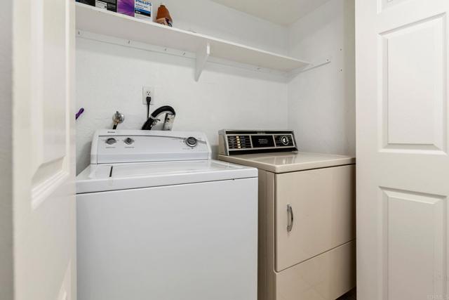 Detail Gallery Image 33 of 40 For 383 N Melrose Dr #F,  Vista,  CA 92083 - 2 Beds | 2 Baths