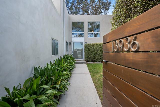 Detail Gallery Image 18 of 19 For 13936 Mira Montana Dr., Del Mar,  CA 92014 - 4 Beds | 2/1 Baths