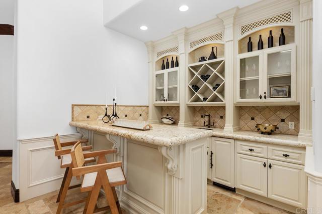5015 Rancho Quinta Bend, San Diego CA: https://media.crmls.org/mediaz/3b599f97-34f9-494a-bc33-9642252adbe4.jpg