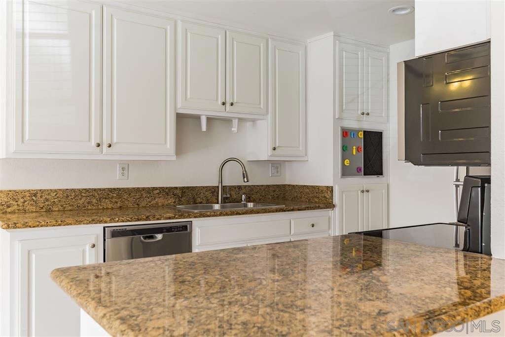 5025 Collwood Way - photo 3
