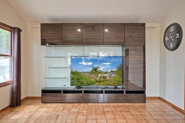 Detail Gallery Image 22 of 35 For 1855 Magdalene Way, San Diego,  CA 92110 - 4 Beds | 2 Baths