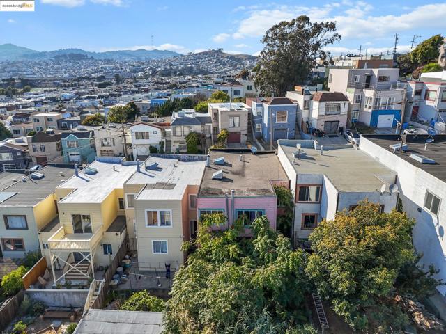 41 Apollo St, San Francisco CA: https://media.crmls.org/mediaz/3b5a39f5-df49-42aa-b288-4a70d07e7376.jpg