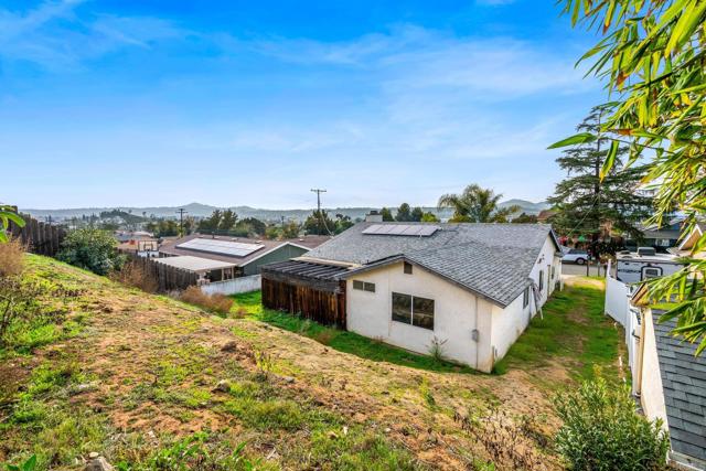 Detail Gallery Image 5 of 26 For 8321 Sheila St, El Cajon,  CA 92021 - 3 Beds | 2 Baths