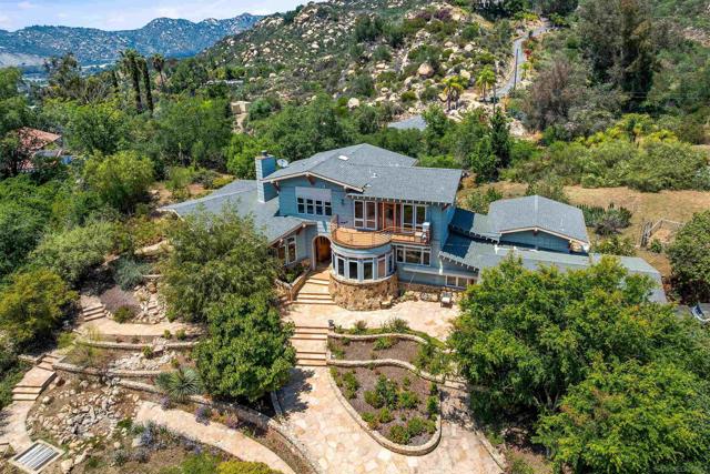 6132 Rainbow Heights Rd, Fallbrook CA: https://media.crmls.org/mediaz/3b5ad498-957c-4ab7-8233-935b4b967a2b.jpg