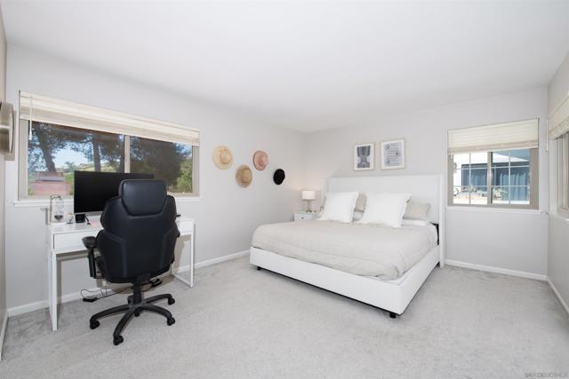 6581 Camino Capistrano, Carlsbad CA: https://media.crmls.org/mediaz/3b5bc33e-46df-42db-88bb-53bc87abc5a9.jpg