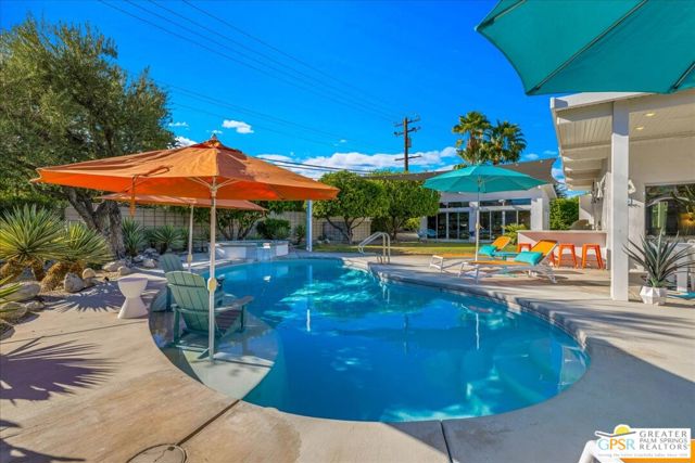 657 N Juanita Drive, Palm Springs, CA 92262